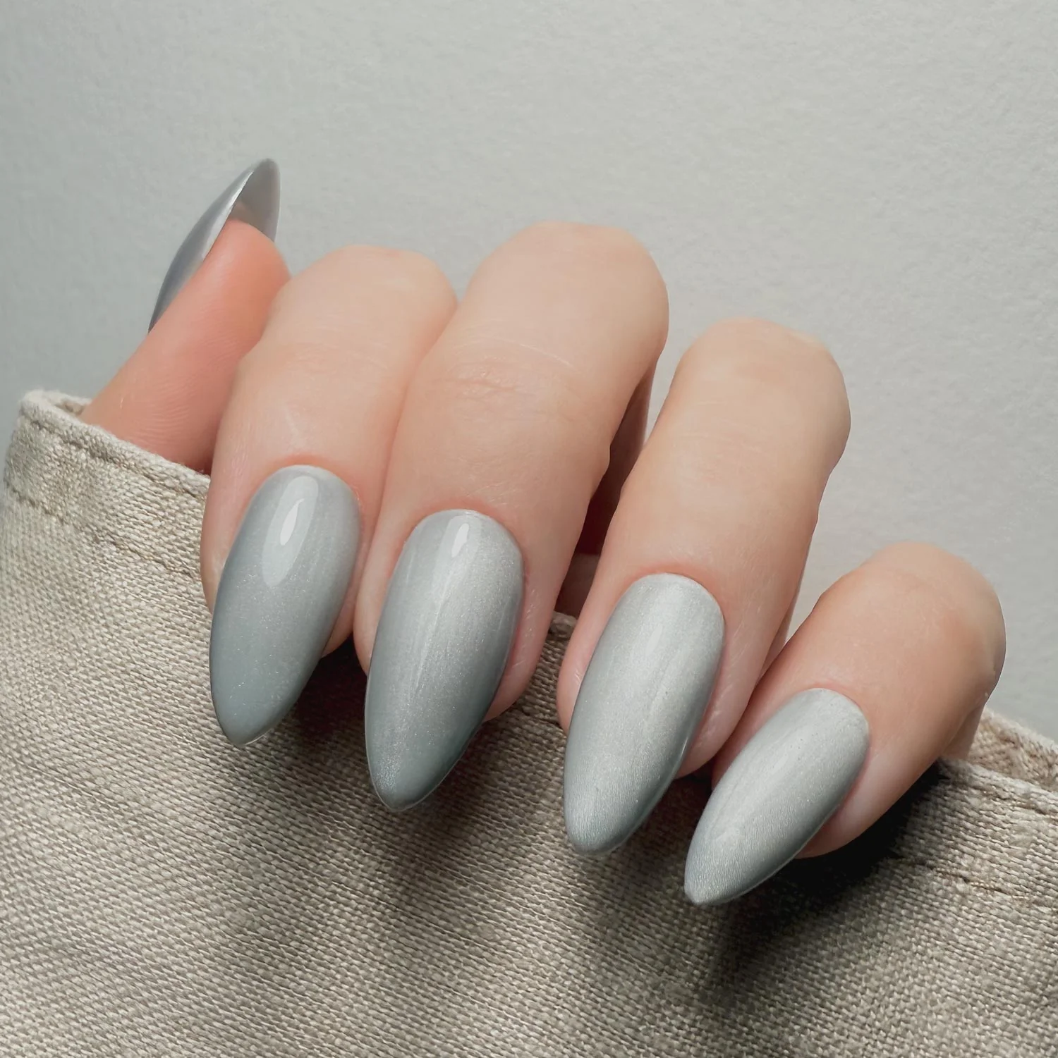 Glacial - Cat Eye Gel - Image 3