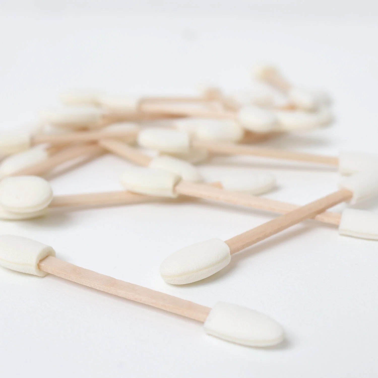 Wooden Sponge Applicators - PACK OF 20 - Image 4